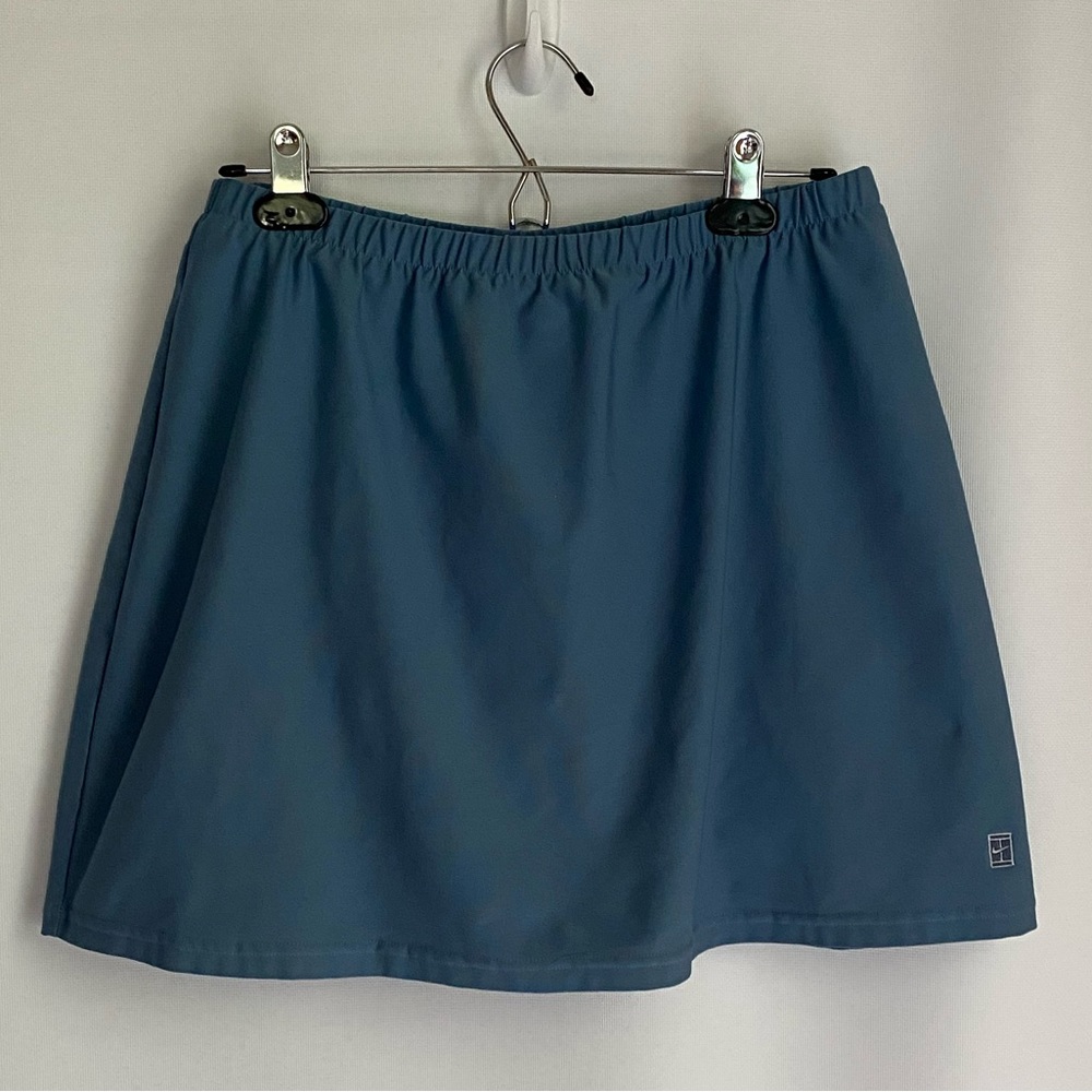 Nike dri fit skort size large